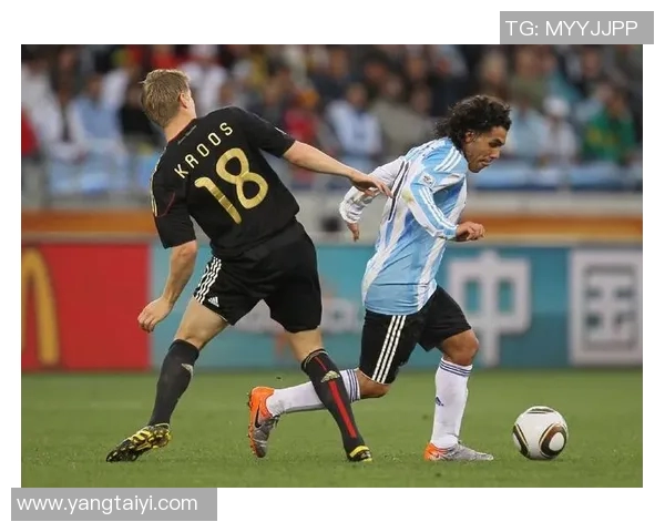 同塔与平福的精彩对决揭示了足球战术的博弈与团队合作的重要性